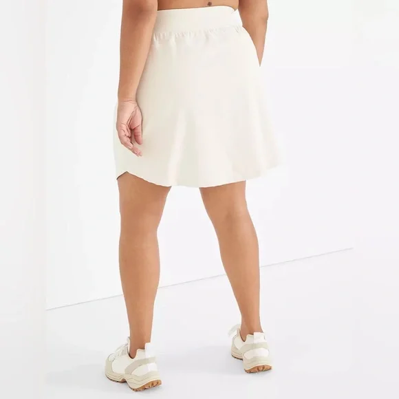 LIVI by Lane Bryant Knit Trouser Skort with 5” Inseam Shorts NWT in Birch Cream - Picture 11 of 13